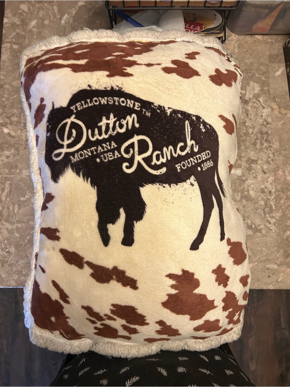 Dutton Ranch Yellowstone Buffalo Throw Blanket & pillow- Cream & Brown